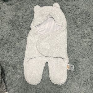 Ease cubs ultrawarm Sherpa plush, baby, sleeping swaddle 0-6 months.